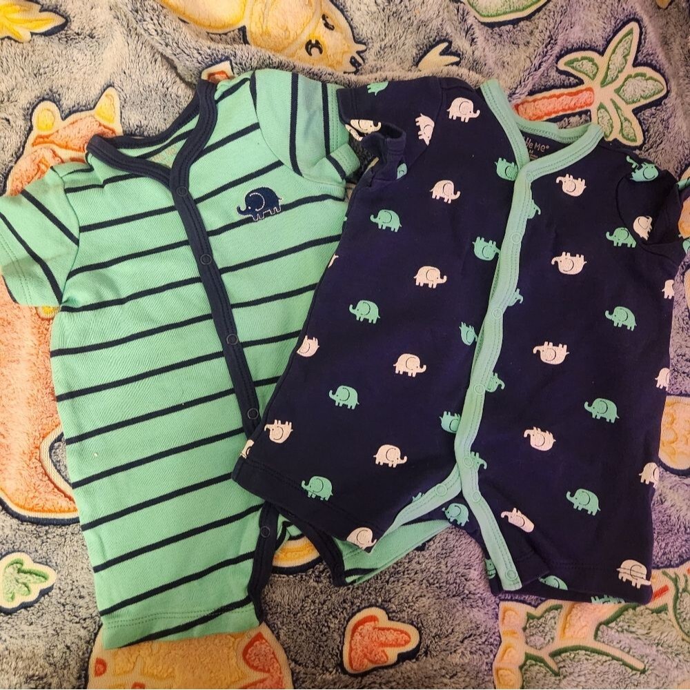 NWOT 3 Month Rompers - Picture 3 of 4